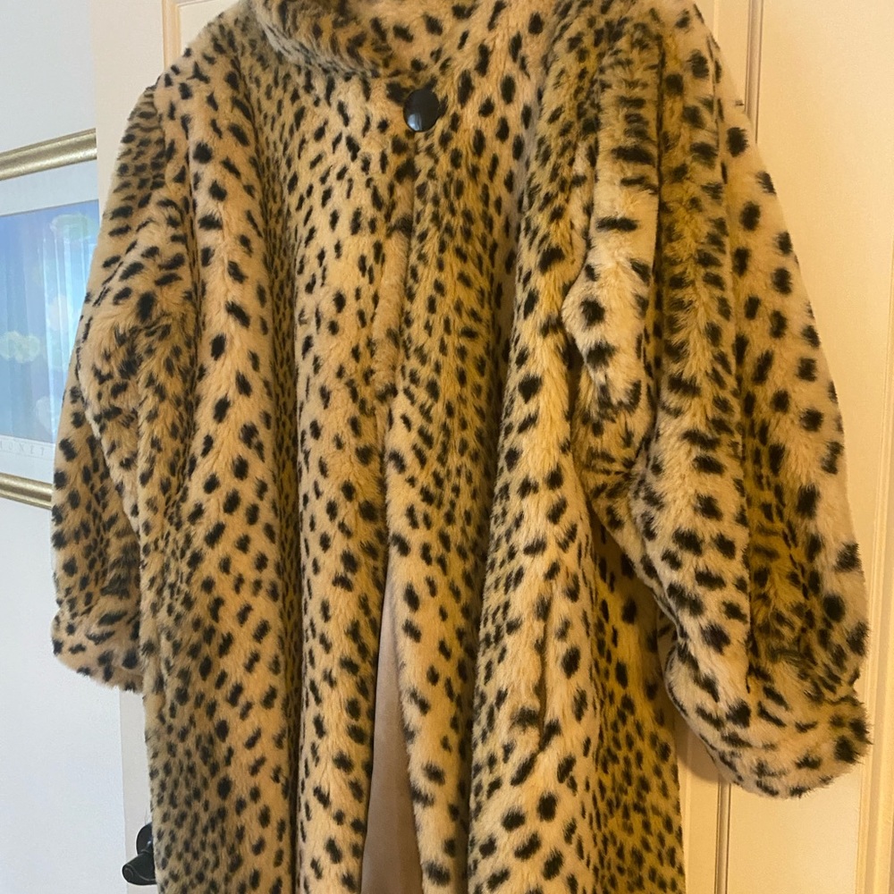 Women’s faux fur coat